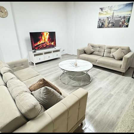 Stylish & Relaxing Modernes Apartment Mit Privatparkplatz Gelsenkirchen Exterior foto